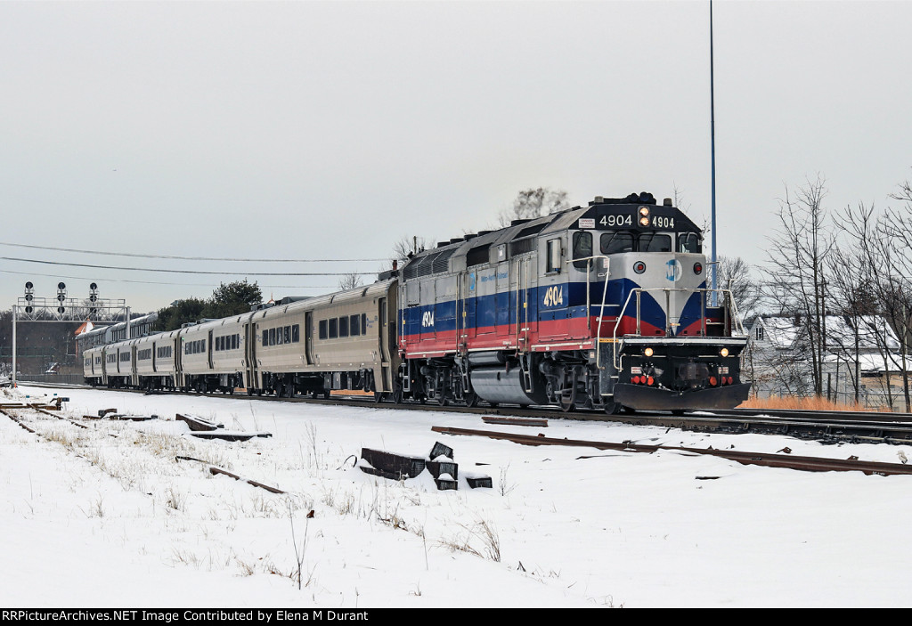 MNCR 4904 on train 47